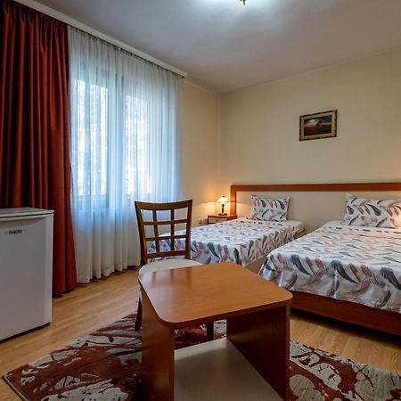 Primavera 1 Hotel Pazardzhik Ngoại thất bức ảnh