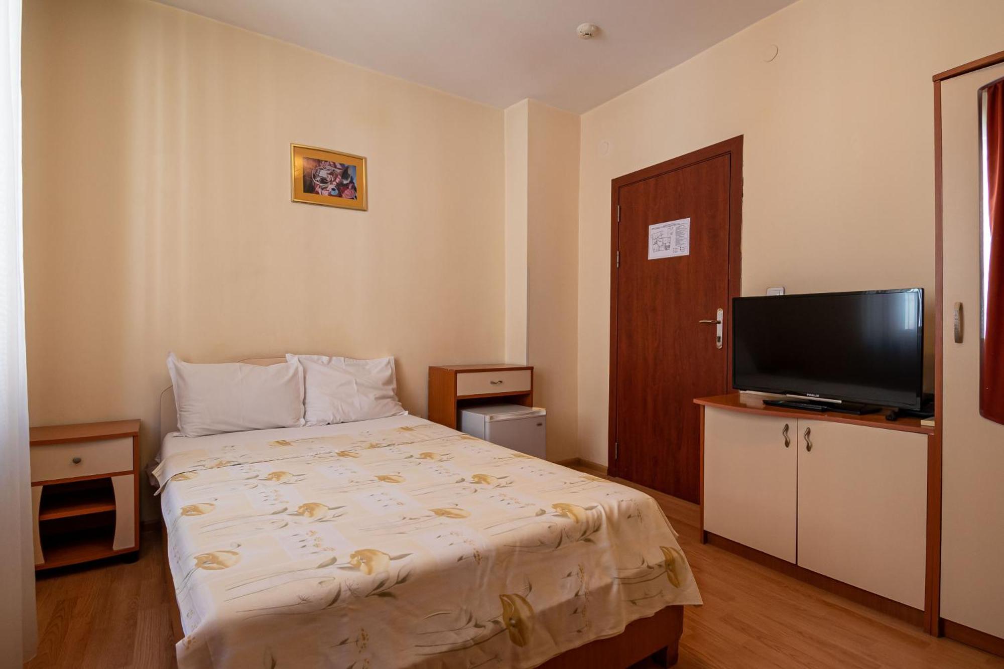 Primavera 1 Hotel Pazardzhik Ngoại thất bức ảnh